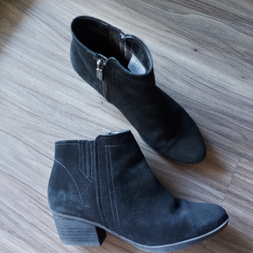 Blondo waterproof suede booties